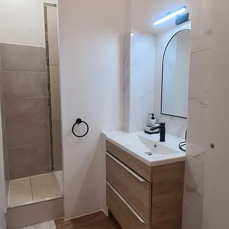 Le Petit Bouchon - Centre Ville, Wifi, Netflix Troyes